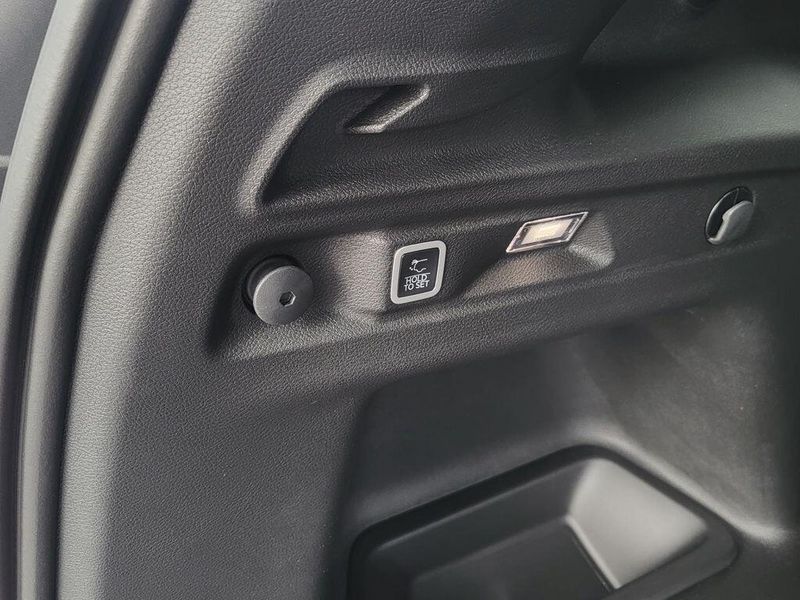 2025 Jeep Grand Cherokee L Altitude X 4x4Image 10