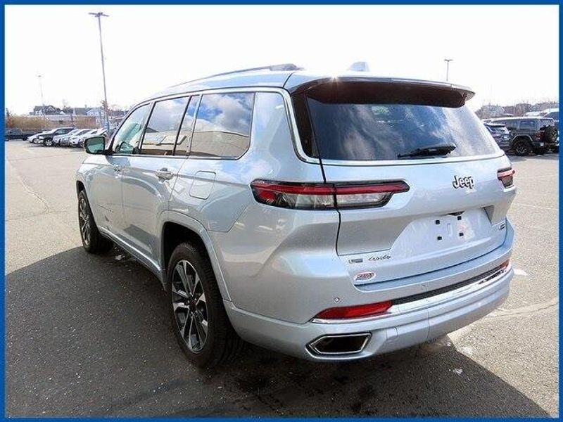 2021 Jeep Grand Cherokee L OverlandImage 5