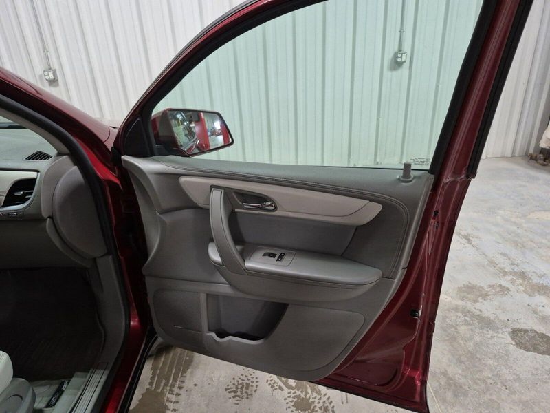 2016 Chevrolet Traverse LTImage 12