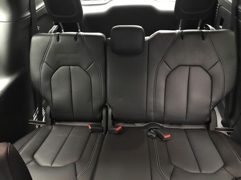 New 2026 Chrysler Pacifica SelectImage 9