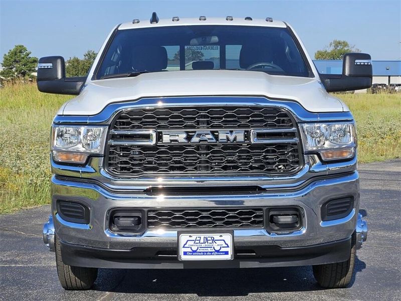 2024 RAM 3500 Tradesman Crew Cab 4x4 8