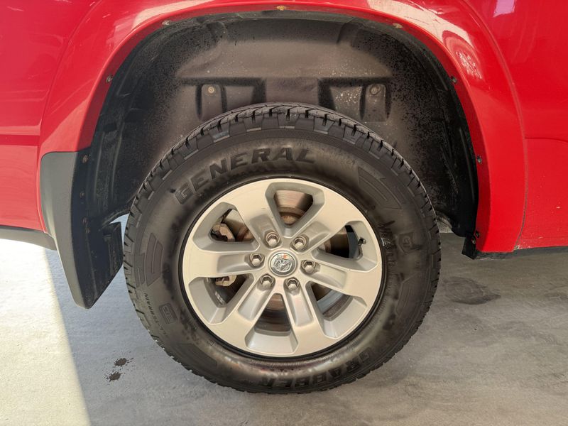 Used 2019 RAM 1500 LaramieImage 7