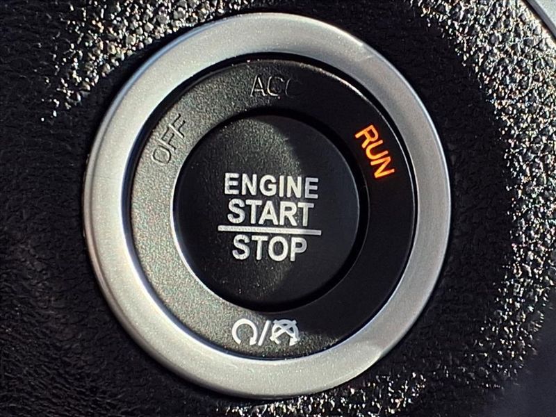 Used 2023 Chrysler 300 TouringImage 22