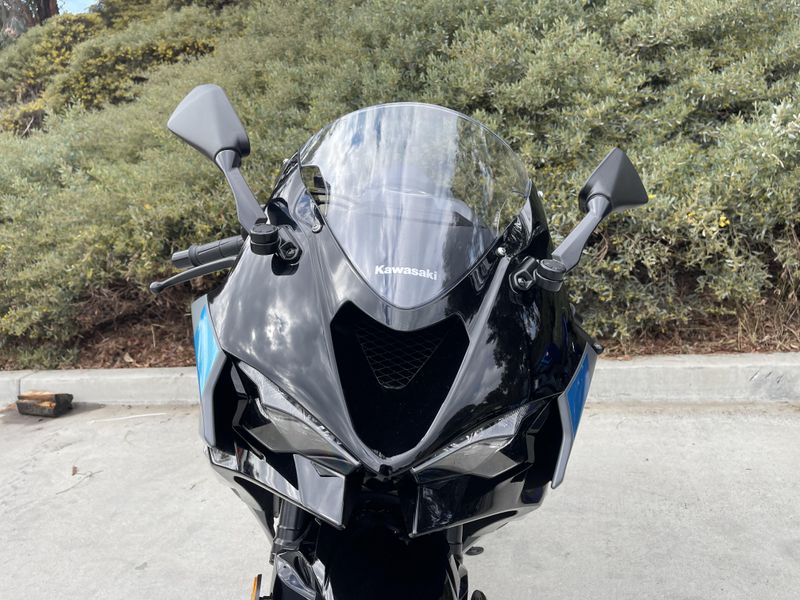 2025 Kawasaki NINJA ZX-6R ABS Image 4