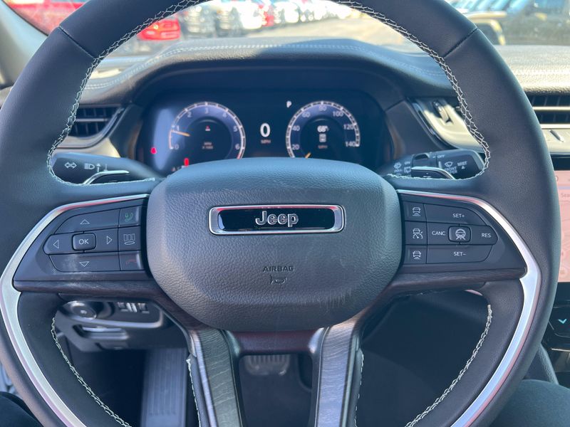New 2026 Jeep Grand Cherokee L Limited Reserve 4x4Image 15