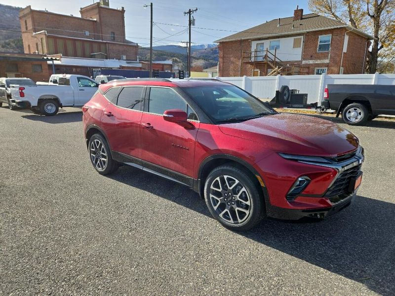 2025 Chevrolet Blazer RS photo 3