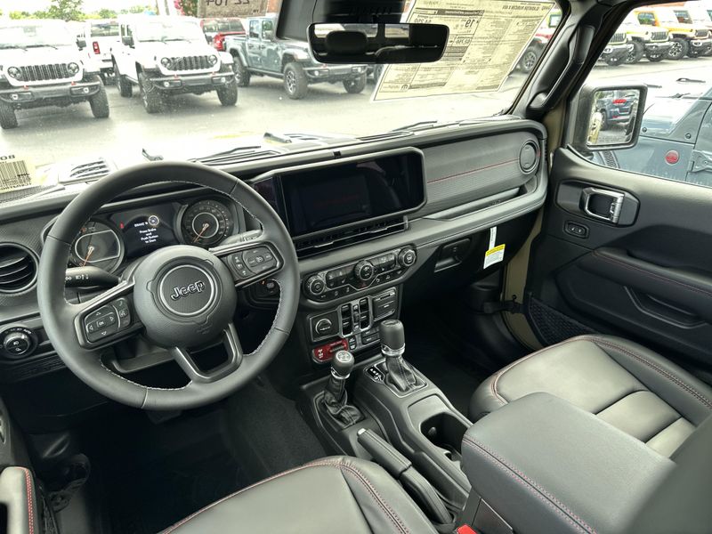 New 2025 Jeep Gladiator Rubicon X 4x4Image 17