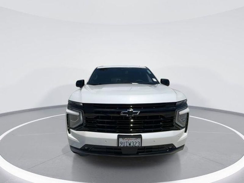 Used 2025 Chevrolet Tahoe RSTImage 3