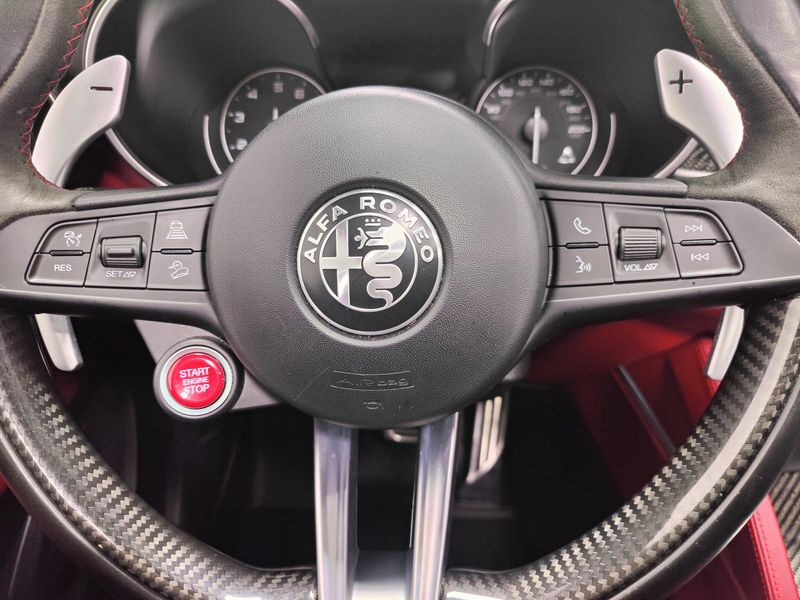 Used 2019 Alfa Romeo Stelvio Nero Quadrifoglio AWD w/SunroofImage 27