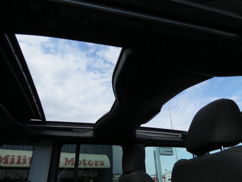 Used 2025 Jeep Wrangler 4xE Sahara 4x4 4dr SUVImage 12