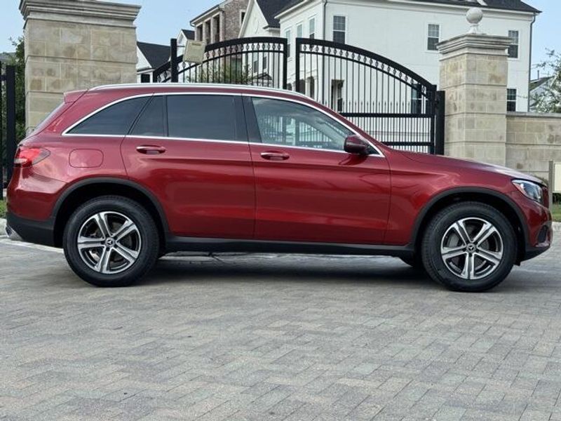 2019 Mercedes-Benz GLC 300Image 12