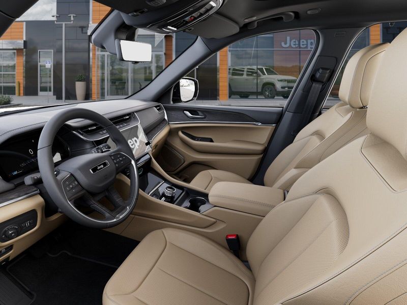 New 2026 Jeep Grand Cherokee Limited 4x4Image 48