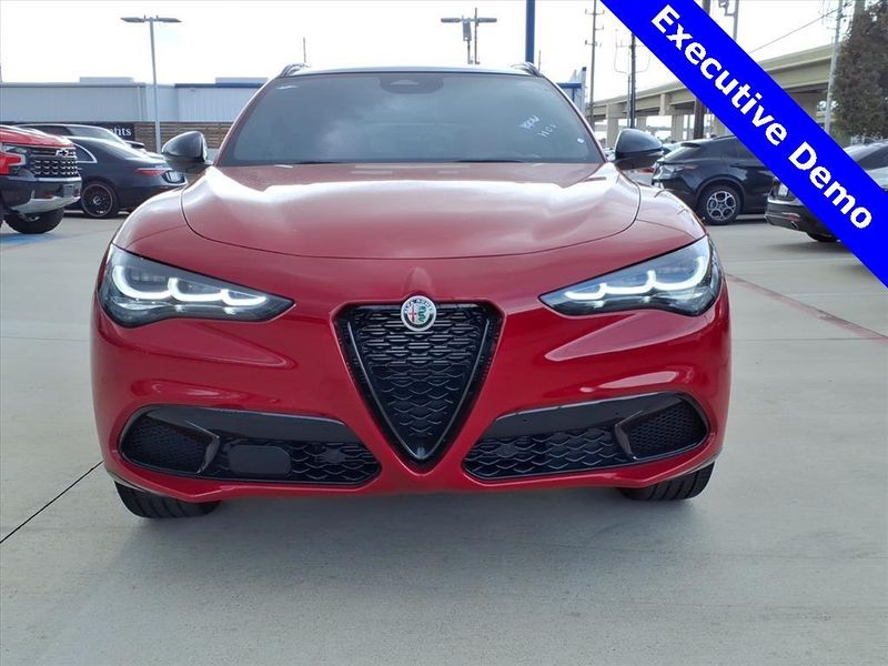 New 2025 Alfa Romeo Stelvio AwdImage 4