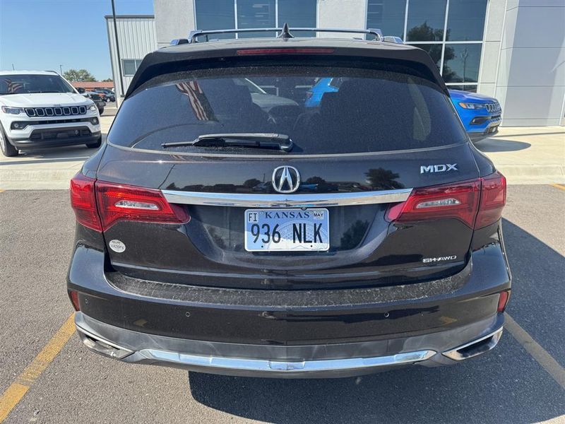 2017 Acura MDX SH-AWD Advance photo 4