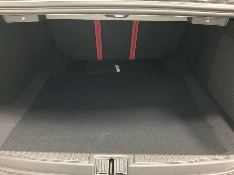 New 2026 Alfa Romeo Giulia AwdImage 19