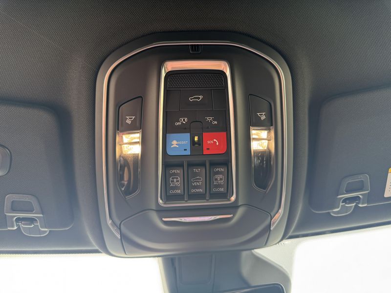 New 2025 Jeep Grand Cherokee SummitImage 26