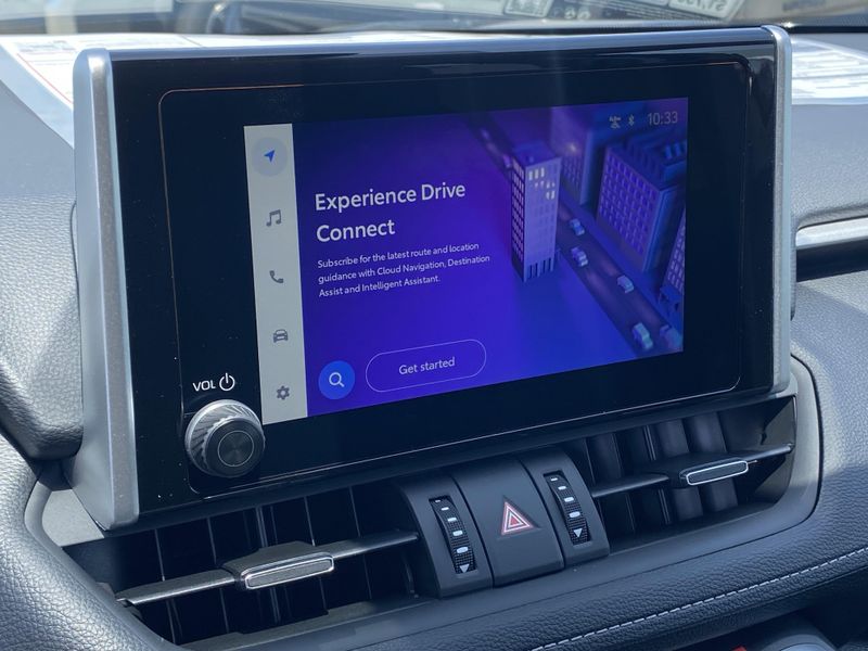 2025 Toyota RAV4 XLE PremiumImage 15