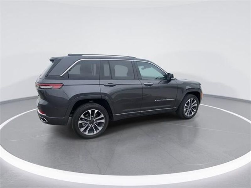 New 2023 Jeep Grand Cherokee Overland 4xeImage 8
