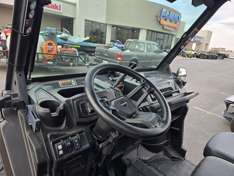 USED 2023 CAN-AM SSV DEF MAX DPS 62 HD9 BK 23 DPS HD9 Image 13