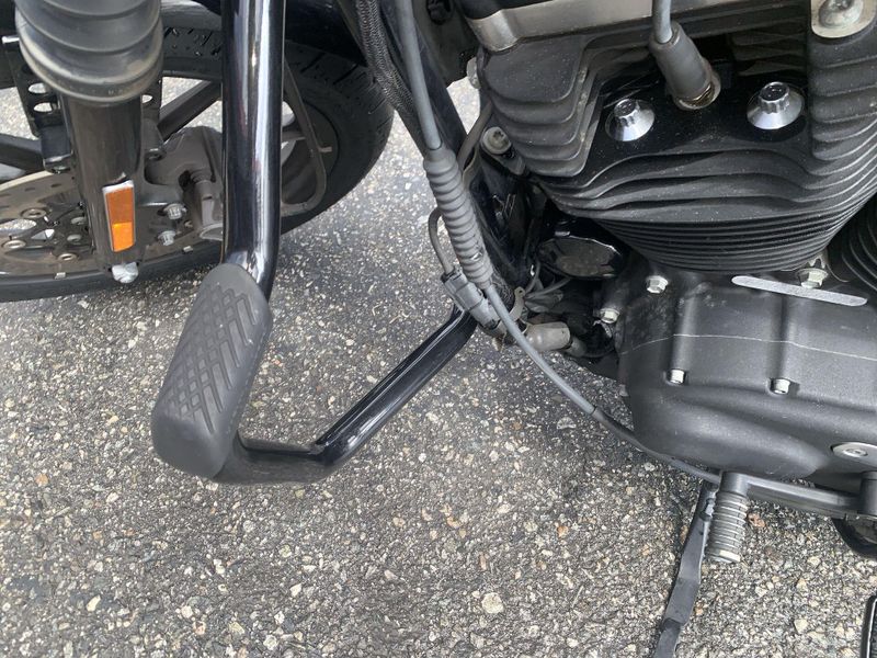 Used 2016 Harley-Davidson Sportster Iron 883 Image 30