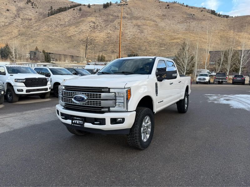 2018 Ford F-350 Platinum photo 3