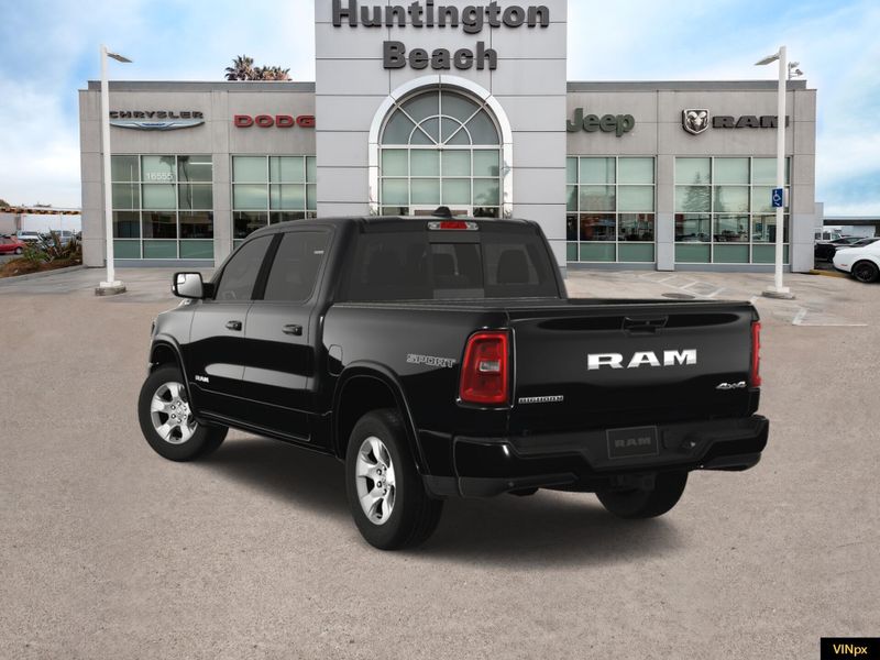 2025 RAM 1500 Big Horn Crew Cab 4x4Image 5