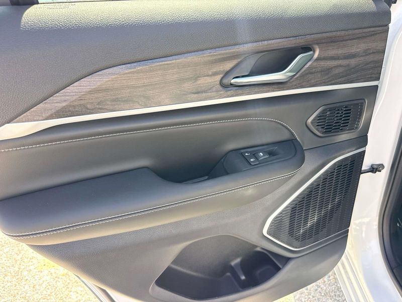 New 2026 Jeep Grand Cherokee Limited Reserve 4x4