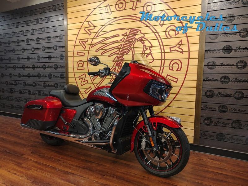 2020 Indian Motorcycle Challenger Limited Image 2