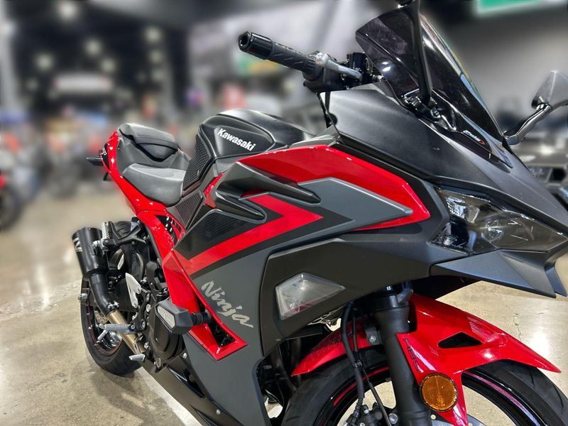 2024 Kawasaki NINJA 500 KRT SE ABS Image 15