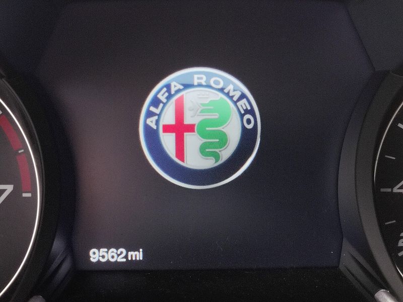 2023 Alfa Romeo Giulia Lusso AWD w/Activ AsstImage 31