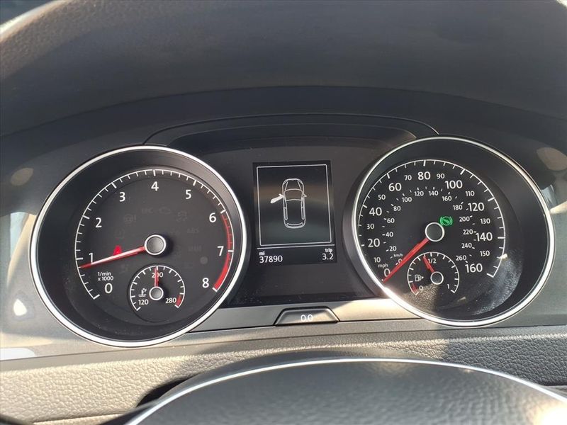 Used 2018 Volkswagen Golf TSI SE 4-DoorImage 25