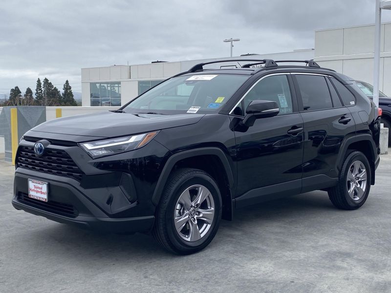 2024 Toyota RAV4 XLEImage 8