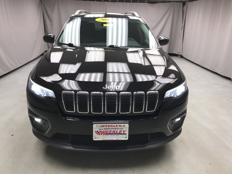 2019 Jeep Cherokee Latitude Plus in a Diamond Black Crystal Pearl Coat exterior color and Blackinterior. Weekley Chrysler Dodge Jeep Co 419-740-1451 weekleychryslerdodgejeep.com 