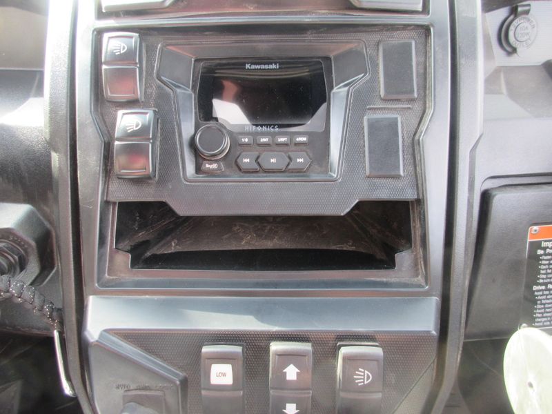 USED 2026 KAWASAKI TERYX KRX41000 BLACKOUT EDITION Image 18