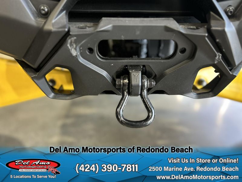 2024 Can-Am 9BRB  in a CATALYST GRAY & NEO YELLOW exterior color. Del Amo Motorsports of Redondo Beach (424) 304-1660 delamomotorsports.com 