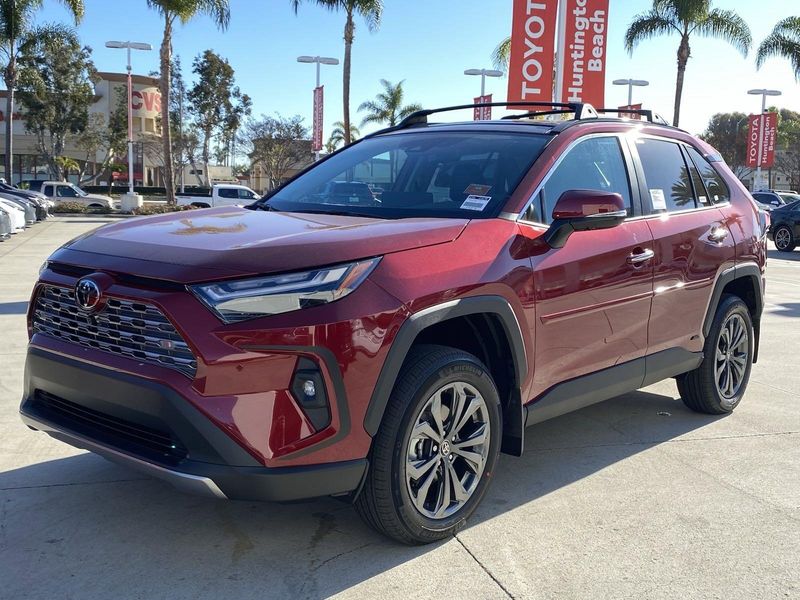 2025 Toyota RAV4 Hybrid LimitedImage 5