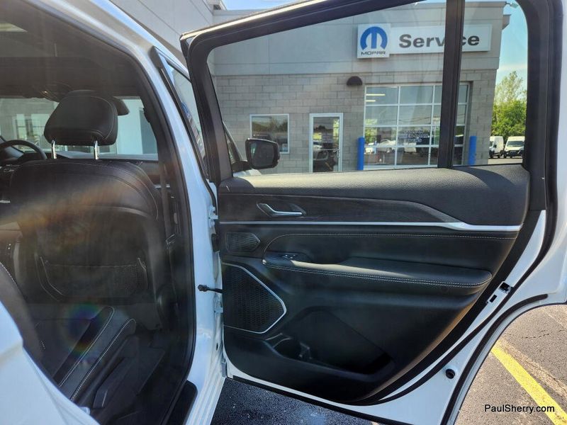New 2026 Jeep Grand Cherokee L Limited Reserve 4x4