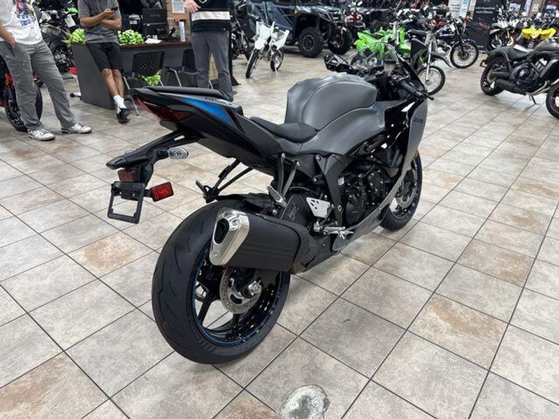 New 2025 Kawasaki NINJA ZX-6R ABS Image 16