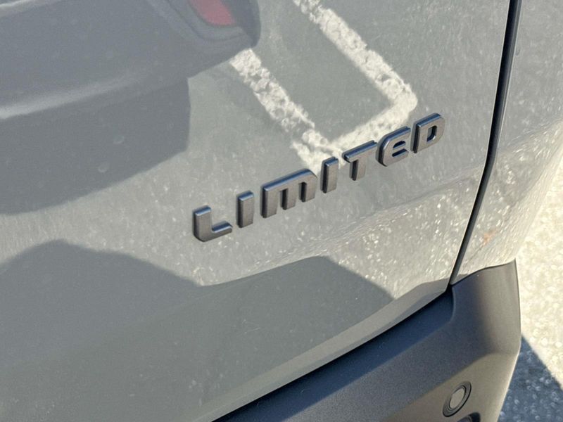 New 2026 Jeep Cherokee Limited 4x4