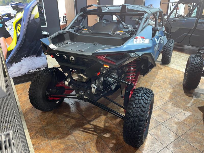 New 2026 Can-Am MAVERICK R MAX X RS WITH SMART-SHOX 999T DCT Image 8