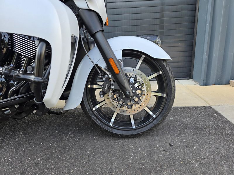 2024 Indian Motorcycle Chieftain Dark Horse