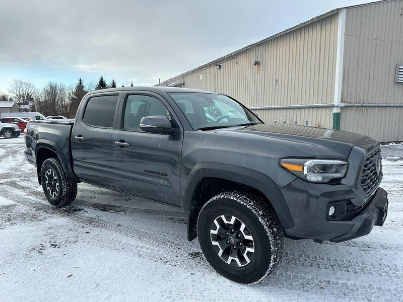 2023 Toyota Tacoma TRD Off-RoadImage 1