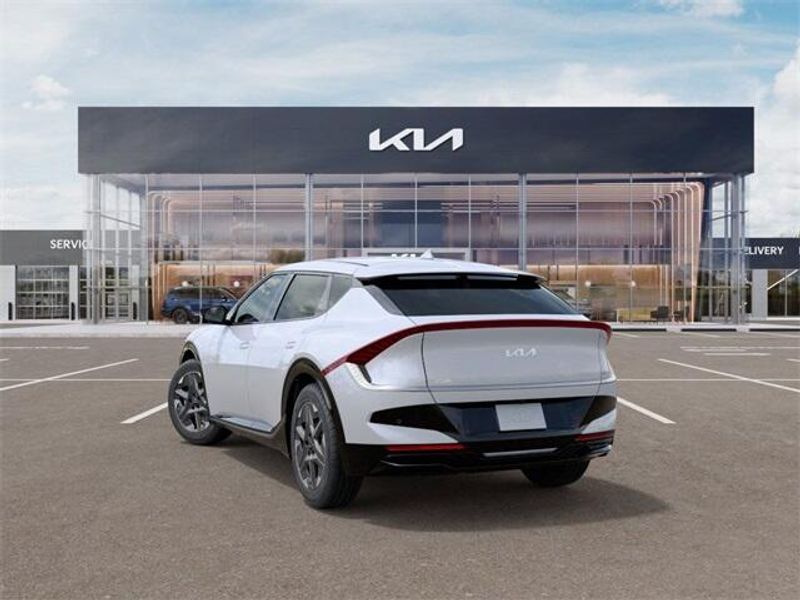2025 Kia EV6 LightImage 4