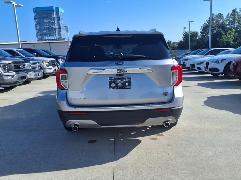 2022 Ford Explorer LimitedImage 11