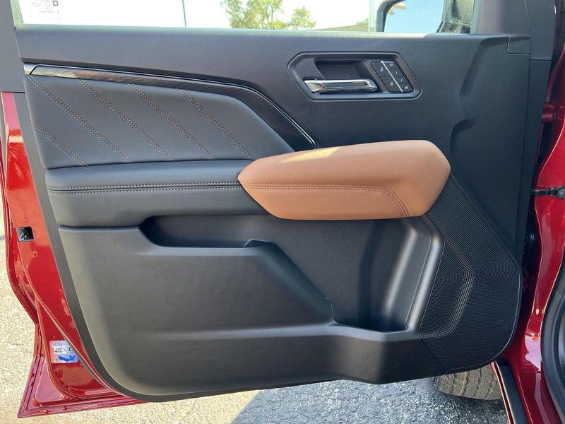 2026 Gmc Canyon AT4 photo 5