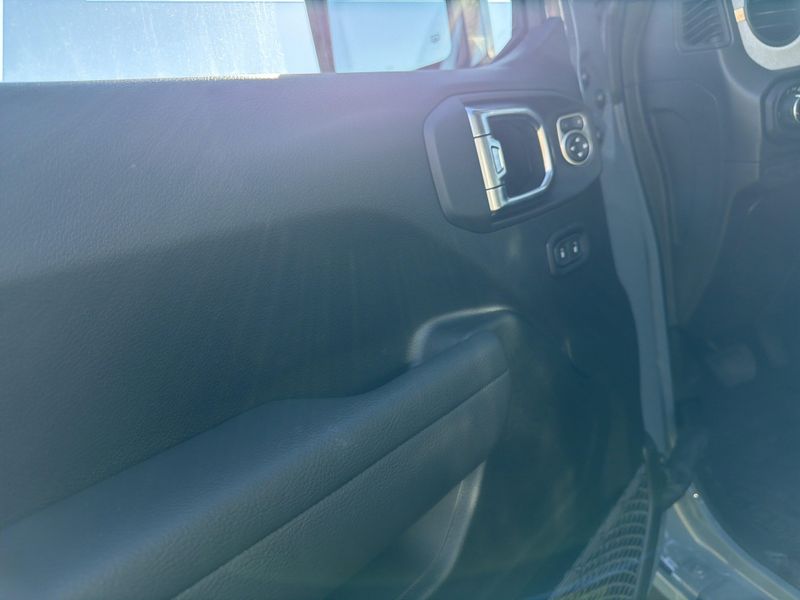 New 2026 Jeep Wrangler 4-door Sport SImage 13