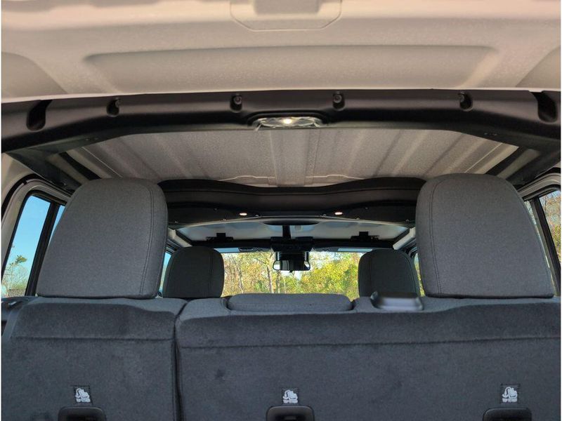 Used 2024 Jeep Wrangler WillysImage 36