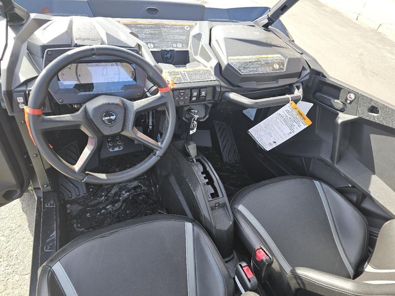 New 2026 Can-Am COMMANDER XT 1000R 