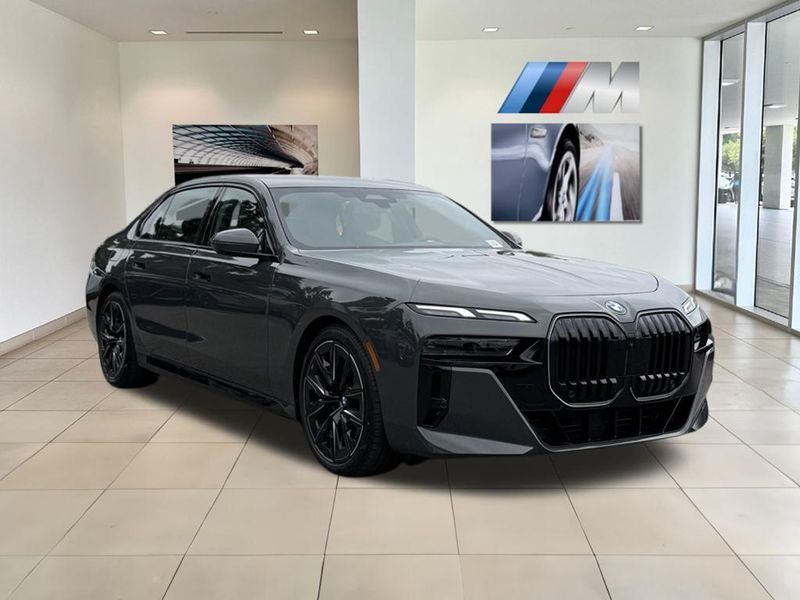 2025 BMW 7 Series 760i xDriveImage 4