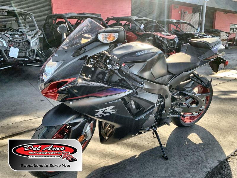 New 2026 Suzuki GSX-R600 Image 1